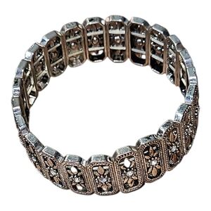 Stretch Bracelet Silver Tone Art Deco Floral Design With Crystals.